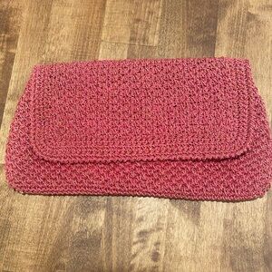 Vintage Pink with gold flex clutch.